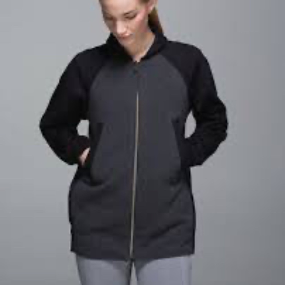 Lululemon Both Ways Bomber Reversible Jacket Heathered Black size 6?